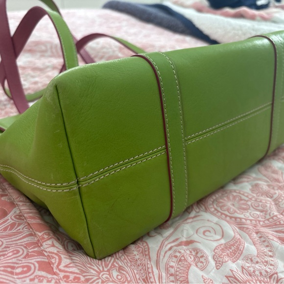 Dooney & Bourke Green Leather Shoulder Bag with Heart Buckle - Picture 8 of 12